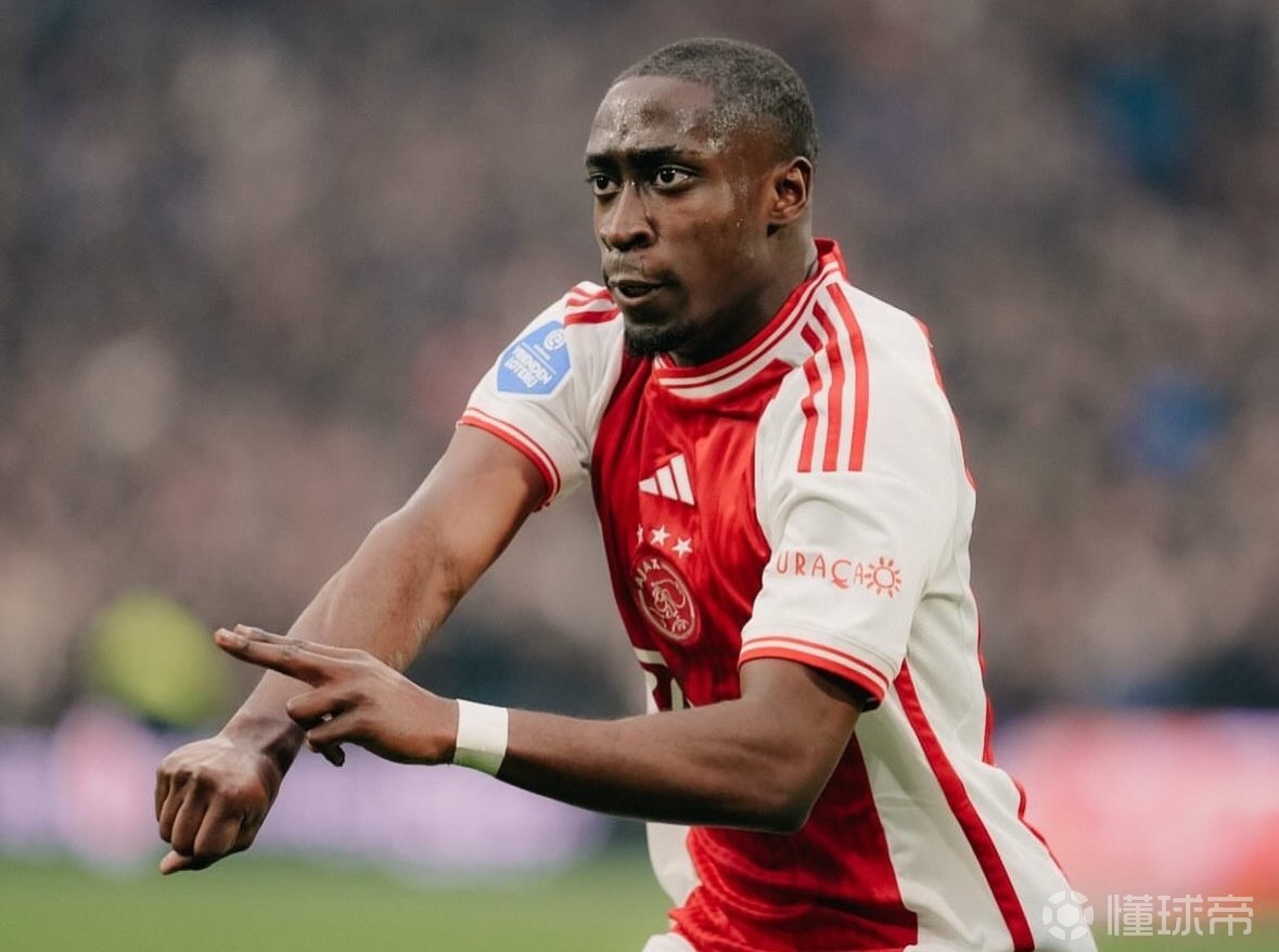 金年会官方网站-赛后突围战来临，阿贾克斯围绕英超防线松动，信心回归，阵容厚度经受考验(荷甲阿贾克斯今天比赛)